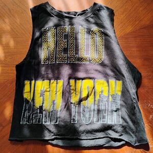 Black and Yellow 'Hello New York' Tank Top. Size: XL (0936)